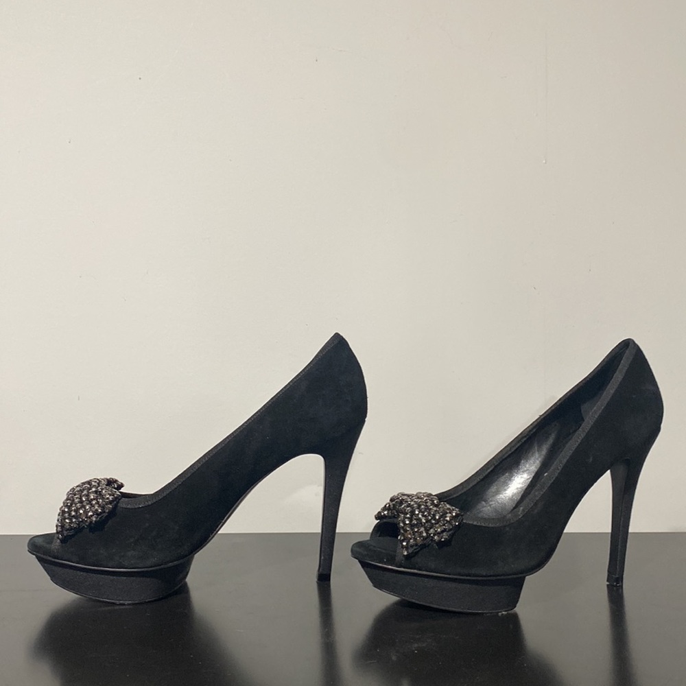 Womens BCBG platform heels jeweled bow suede black cocktails wedding